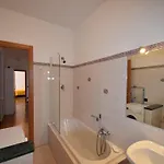 Spacious Retreat In Cannero