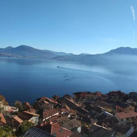 Spacious Retreat In Cannero Ferienhaus