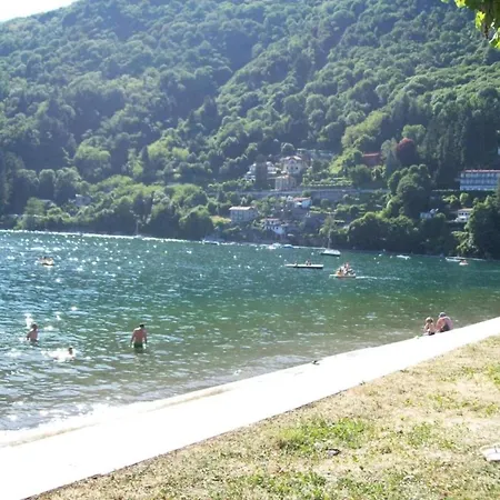 Spacious Retreat In Cannero בית נופש