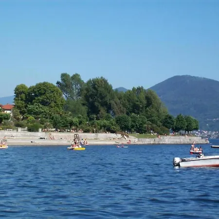 Spacious Retreat In Cannero Nyaraló *