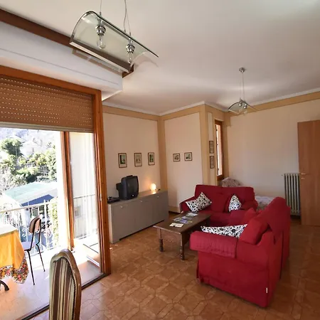 Spacious Retreat In Cannero Semesterbostad Cannero Riviera