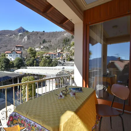 Spacious Retreat In Cannero Nyaraló