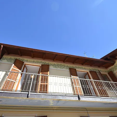 Spacious Retreat In Cannero