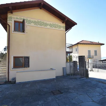 Spacious Retreat In Cannero Nyaraló