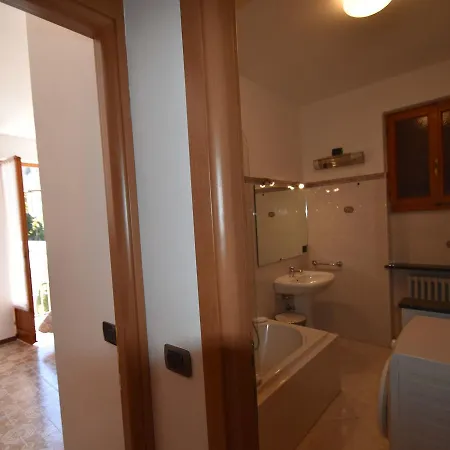 Spacious Retreat In Cannero קנרו ריביירה