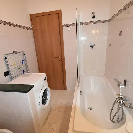 Nyaraló Spacious Retreat In Cannero Cannero Riviera