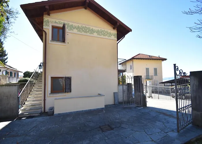 Spacious Retreat In Cannero