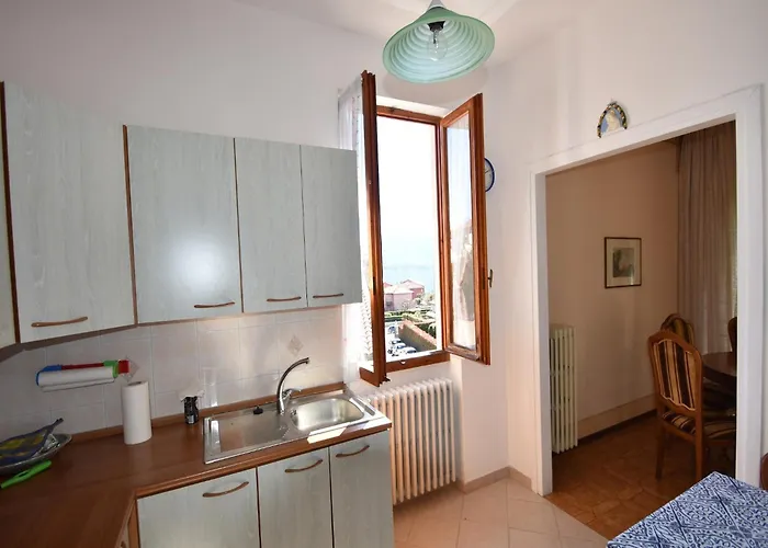 펜션 Spacious Retreat In Cannero