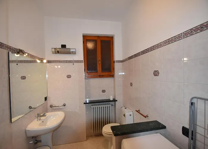 Semesterbostad Spacious Retreat In Cannero