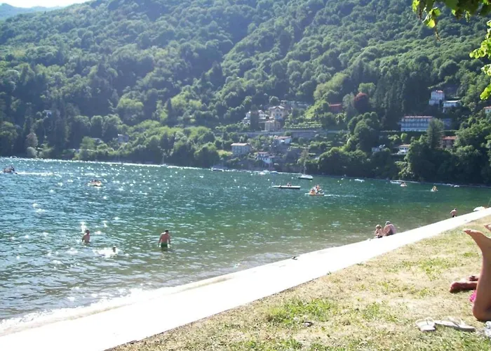 Semesterbostad Spacious Retreat In Cannero *