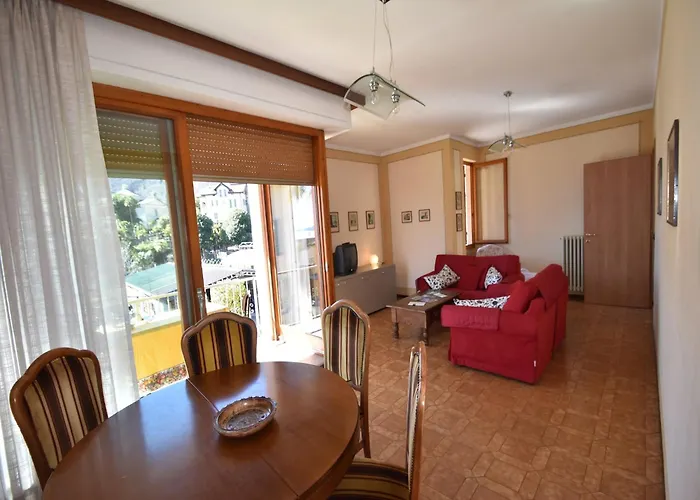 Spacious Retreat In Cannero *